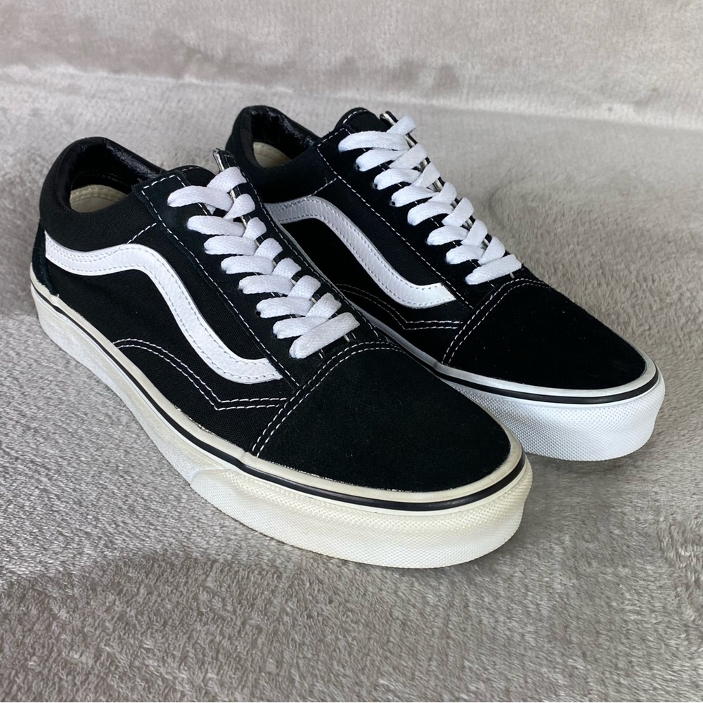 Vans Old Skool Mens Skate Shoes Men 7 Women 8.5 Black White Canvas